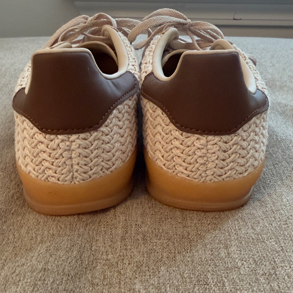 Adidas Gazelle Indoor Crochet Sneakers in Sand Strata/Premium Brown Size 7 New! - Picture 6 of 7